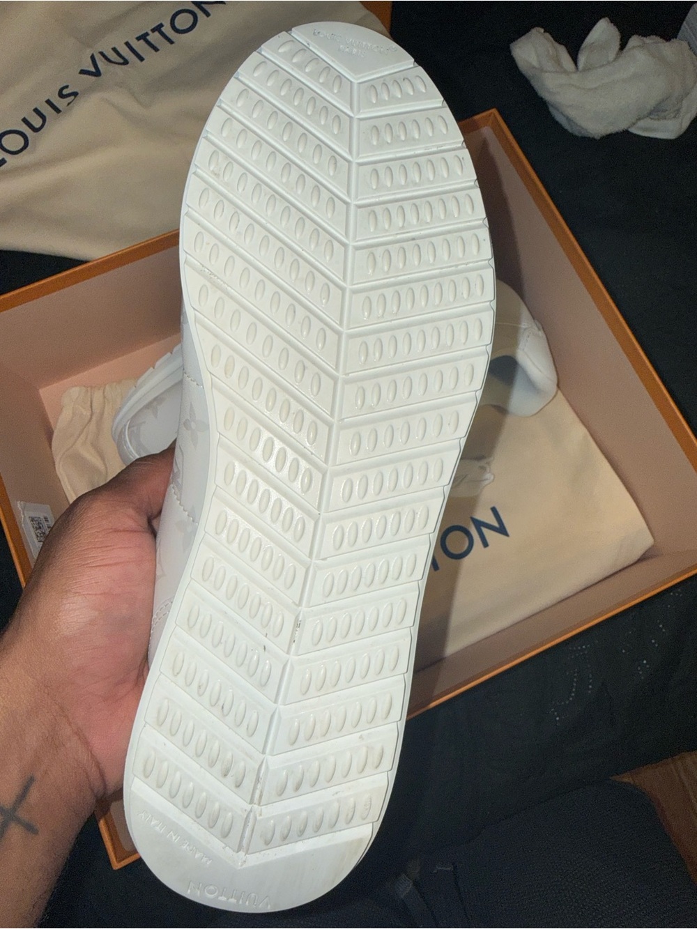 Louis Vuitton White Monogram Low-Top Sneakers - Picture 5 of 8